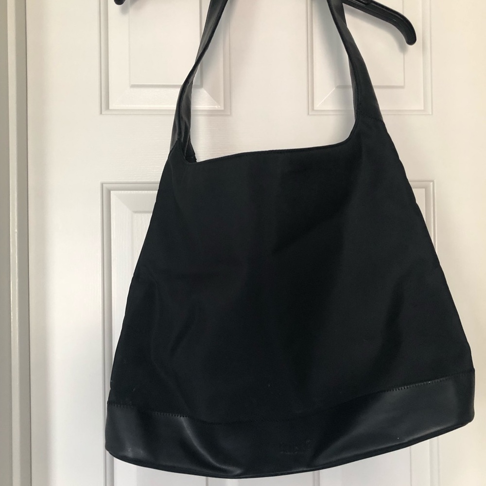 Women’s overnight, over shoulder bag